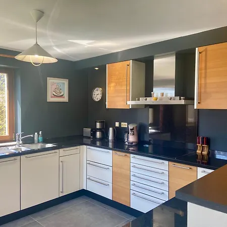 펜션 De La Ferme De Lexhy